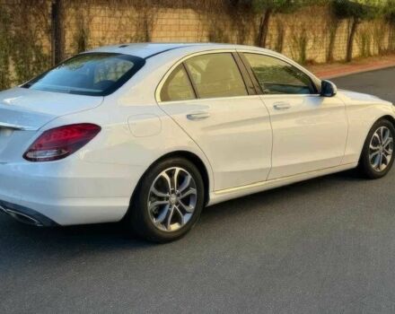 Белый Мерседес Ц-Класс, объемом двигателя 2 л и пробегом 79 тыс. км за 2450 $, фото 5 на Automoto.ua