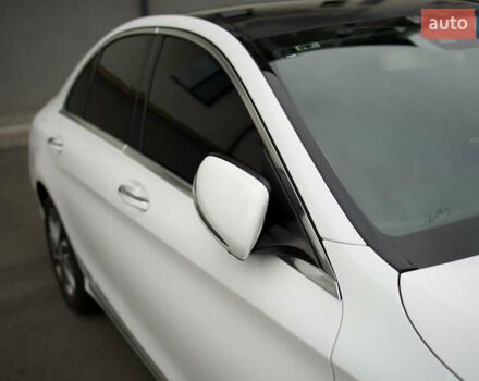 Белый Мерседес Ц-Класс, объемом двигателя 2 л и пробегом 166 тыс. км за 19000 $, фото 17 на Automoto.ua