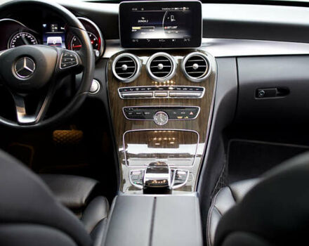 Белый Мерседес Ц-Класс, объемом двигателя 2 л и пробегом 166 тыс. км за 19000 $, фото 41 на Automoto.ua