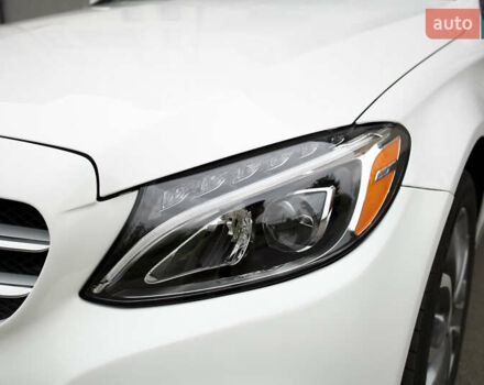 Белый Мерседес Ц-Класс, объемом двигателя 2 л и пробегом 166 тыс. км за 19000 $, фото 19 на Automoto.ua