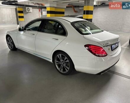 Белый Мерседес Ц-Класс, объемом двигателя 1.99 л и пробегом 153 тыс. км за 20000 $, фото 3 на Automoto.ua