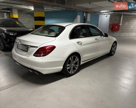 Белый Мерседес Ц-Класс, объемом двигателя 1.99 л и пробегом 153 тыс. км за 20000 $, фото 6 на Automoto.ua