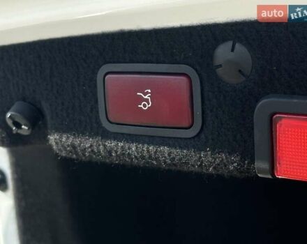 Білий Мерседес Ц-Клас, об'ємом двигуна 2.14 л та пробігом 133 тис. км за 25500 $, фото 47 на Automoto.ua