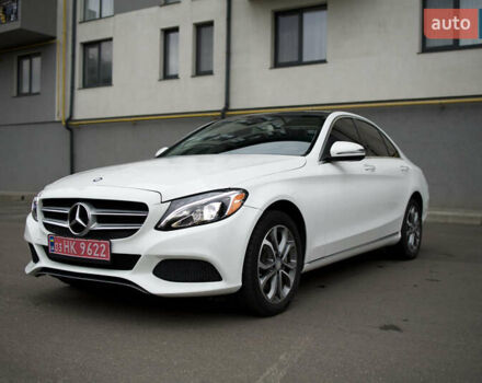 Белый Мерседес Ц-Класс, объемом двигателя 2 л и пробегом 166 тыс. км за 19000 $, фото 4 на Automoto.ua