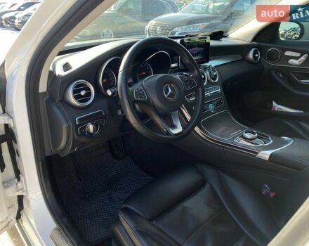 Белый Мерседес Ц-Класс, объемом двигателя 1.99 л и пробегом 145 тыс. км за 19490 $, фото 18 на Automoto.ua