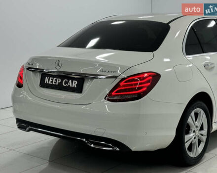 Белый Мерседес Ц-Класс, объемом двигателя 2.14 л и пробегом 144 тыс. км за 27000 $, фото 6 на Automoto.ua