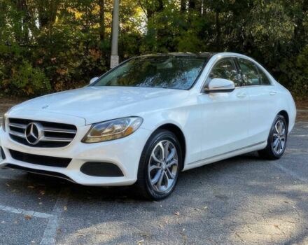 Білий Мерседес Ц-Клас, об'ємом двигуна 2 л та пробігом 74 тис. км за 15000 $, фото 2 на Automoto.ua