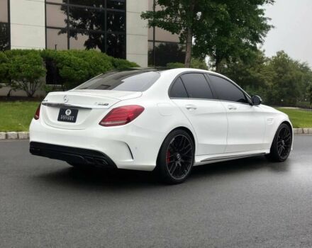 Белый Мерседес Ц-Класс, объемом двигателя 4 л и пробегом 68 тыс. км за 19900 $, фото 6 на Automoto.ua