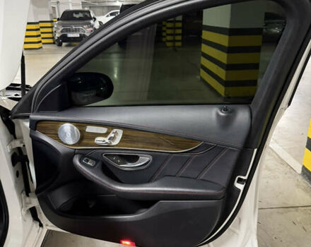 Белый Мерседес Ц-Класс, объемом двигателя 3 л и пробегом 175 тыс. км за 35600 $, фото 10 на Automoto.ua