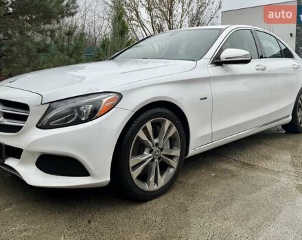 Белый Мерседес Ц-Класс, объемом двигателя 1.99 л и пробегом 147 тыс. км за 24999 $, фото 4 на Automoto.ua