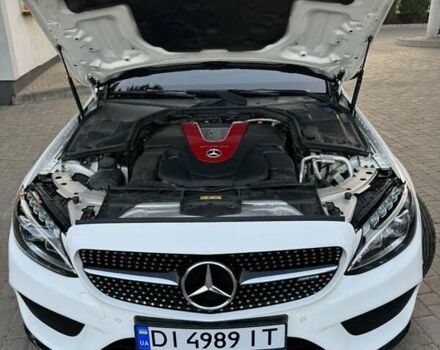 Белый Мерседес Ц-Класс, объемом двигателя 3 л и пробегом 169 тыс. км за 32995 $, фото 2 на Automoto.ua