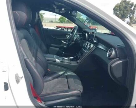 Белый Мерседес Ц-Класс, объемом двигателя 3 л и пробегом 108 тыс. км за 11000 $, фото 4 на Automoto.ua