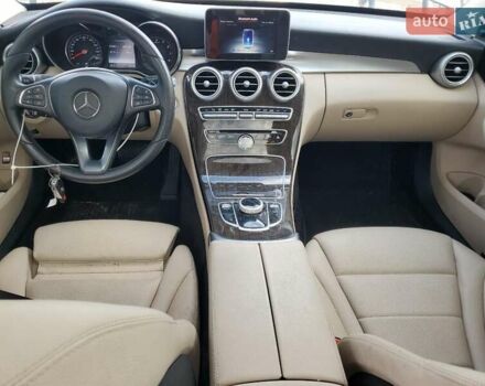 Білий Мерседес Ц-Клас, об'ємом двигуна 2 л та пробігом 31 тис. км за 5700 $, фото 7 на Automoto.ua