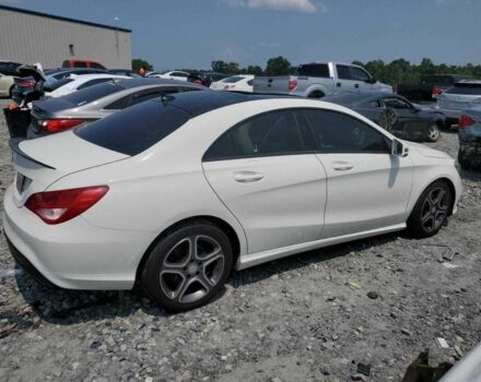 Білий Мерседес Ц-Клас, об'ємом двигуна 2 л та пробігом 90 тис. км за 2500 $, фото 2 на Automoto.ua