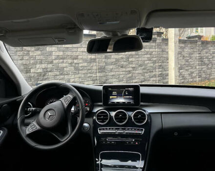 Белый Мерседес Ц-Класс, объемом двигателя 1.6 л и пробегом 85 тыс. км за 24500 $, фото 6 на Automoto.ua