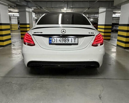 Белый Мерседес Ц-Класс, объемом двигателя 3 л и пробегом 175 тыс. км за 35600 $, фото 3 на Automoto.ua
