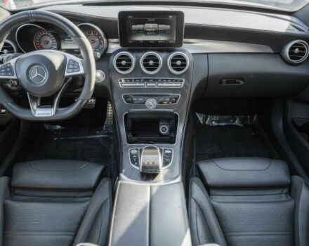 Белый Мерседес Ц-Класс, объемом двигателя 4 л и пробегом 61 тыс. км за 14000 $, фото 5 на Automoto.ua