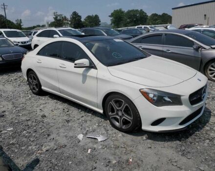 Білий Мерседес Ц-Клас, об'ємом двигуна 2 л та пробігом 90 тис. км за 2500 $, фото 3 на Automoto.ua