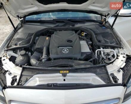 Белый Мерседес Ц-Класс, объемом двигателя 2 л и пробегом 31 тыс. км за 5700 $, фото 10 на Automoto.ua