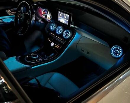 Белый Мерседес Ц-Класс, объемом двигателя 2 л и пробегом 110 тыс. км за 23500 $, фото 2 на Automoto.ua