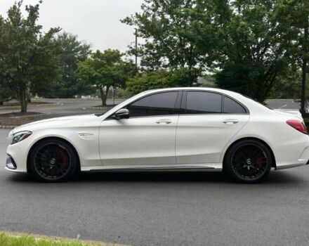 Белый Мерседес Ц-Класс, объемом двигателя 4 л и пробегом 68 тыс. км за 19900 $, фото 3 на Automoto.ua