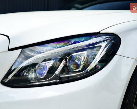 Белый Мерседес Ц-Класс, объемом двигателя 2 л и пробегом 97 тыс. км за 23900 $, фото 9 на Automoto.ua