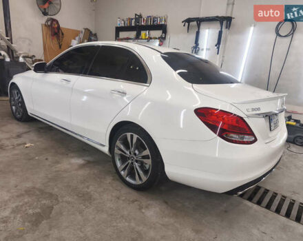 Білий Мерседес Ц-Клас, об'ємом двигуна 1.99 л та пробігом 34 тис. км за 21800 $, фото 3 на Automoto.ua