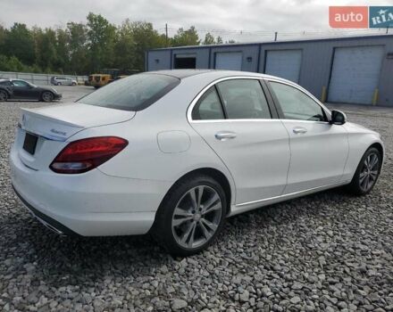 Белый Мерседес Ц-Класс, объемом двигателя 1.99 л и пробегом 69 тыс. км за 3600 $, фото 2 на Automoto.ua