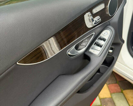 Білий Мерседес Ц-Клас, об'ємом двигуна 1.99 л та пробігом 34 тис. км за 21800 $, фото 48 на Automoto.ua