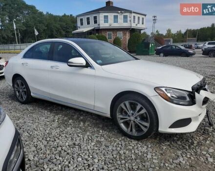 Белый Мерседес Ц-Класс, объемом двигателя 1.99 л и пробегом 69 тыс. км за 3600 $, фото 3 на Automoto.ua