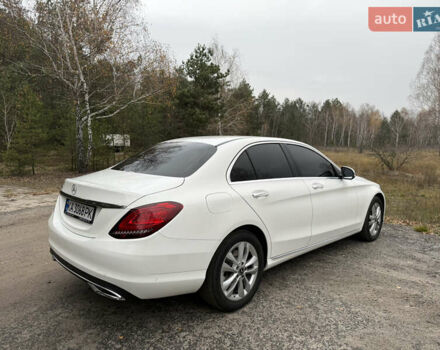 Белый Мерседес Ц-Класс, объемом двигателя 1.95 л и пробегом 63 тыс. км за 26500 $, фото 4 на Automoto.ua