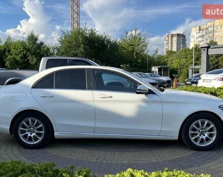 Білий Мерседес Ц-Клас, об'ємом двигуна 1.95 л та пробігом 110 тис. км за 33400 $, фото 7 на Automoto.ua