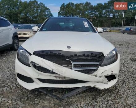 Белый Мерседес Ц-Класс, объемом двигателя 1.99 л и пробегом 69 тыс. км за 3600 $, фото 4 на Automoto.ua