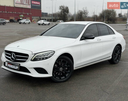 Белый Мерседес Ц-Класс, объемом двигателя 1.5 л и пробегом 112 тыс. км за 24999 $, фото 3 на Automoto.ua