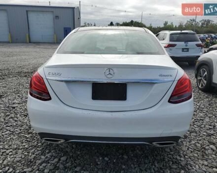 Белый Мерседес Ц-Класс, объемом двигателя 1.99 л и пробегом 69 тыс. км за 3600 $, фото 5 на Automoto.ua