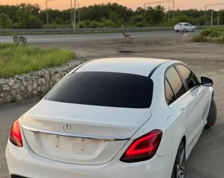 Білий Мерседес Ц-Клас, об'ємом двигуна 2 л та пробігом 102 тис. км за 16800 $, фото 2 на Automoto.ua