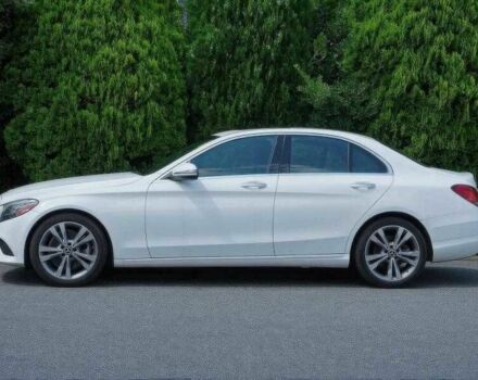 Белый Мерседес Ц-Класс, объемом двигателя 2 л и пробегом 87 тыс. км за 8000 $, фото 2 на Automoto.ua