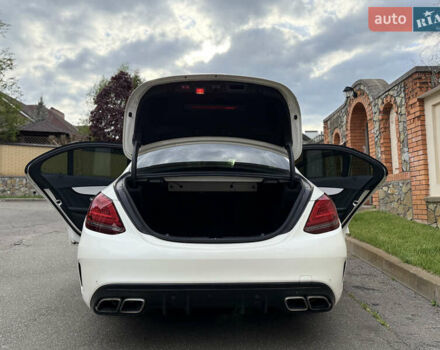 Білий Мерседес Ц-Клас, об'ємом двигуна 3.98 л та пробігом 91 тис. км за 51900 $, фото 26 на Automoto.ua