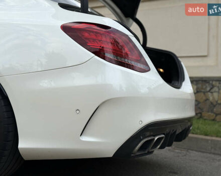 Білий Мерседес Ц-Клас, об'ємом двигуна 3.98 л та пробігом 91 тис. км за 51900 $, фото 1 на Automoto.ua