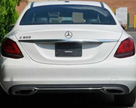 Белый Мерседес Ц-Класс, объемом двигателя 2 л и пробегом 87 тыс. км за 8000 $, фото 5 на Automoto.ua