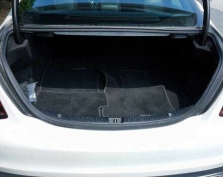 Белый Мерседес Ц-Класс, объемом двигателя 2 л и пробегом 87 тыс. км за 8000 $, фото 11 на Automoto.ua