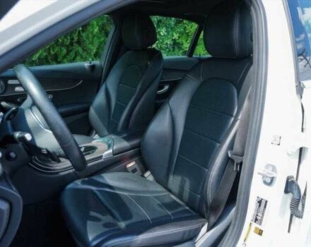 Белый Мерседес Ц-Класс, объемом двигателя 2 л и пробегом 87 тыс. км за 8000 $, фото 16 на Automoto.ua