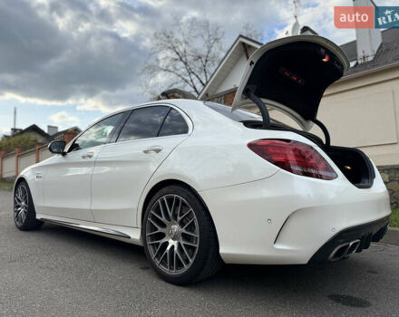 Білий Мерседес Ц-Клас, об'ємом двигуна 3.98 л та пробігом 91 тис. км за 51900 $, фото 3 на Automoto.ua