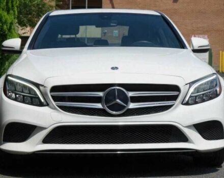 Белый Мерседес Ц-Класс, объемом двигателя 2 л и пробегом 87 тыс. км за 8000 $, фото 1 на Automoto.ua