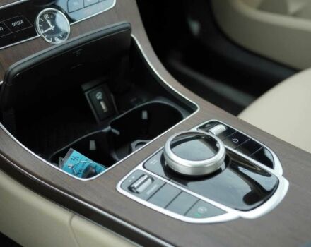 Белый Мерседес Ц-Класс, объемом двигателя 2 л и пробегом 47 тыс. км за 8900 $, фото 9 на Automoto.ua