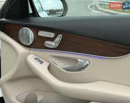 Белый Мерседес Ц-Класс, объемом двигателя 2 л и пробегом 97 тыс. км за 26999 $, фото 27 на Automoto.ua