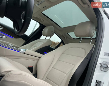 Белый Мерседес Ц-Класс, объемом двигателя 2 л и пробегом 97 тыс. км за 26999 $, фото 60 на Automoto.ua