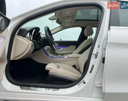 Белый Мерседес Ц-Класс, объемом двигателя 2 л и пробегом 97 тыс. км за 26999 $, фото 30 на Automoto.ua