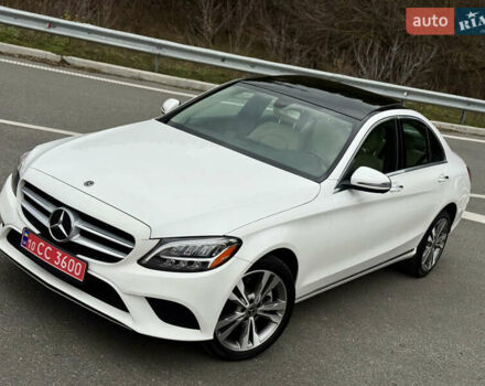 Белый Мерседес Ц-Класс, объемом двигателя 2 л и пробегом 97 тыс. км за 26999 $, фото 2 на Automoto.ua