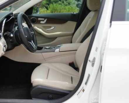 Белый Мерседес Ц-Класс, объемом двигателя 2 л и пробегом 47 тыс. км за 8900 $, фото 5 на Automoto.ua